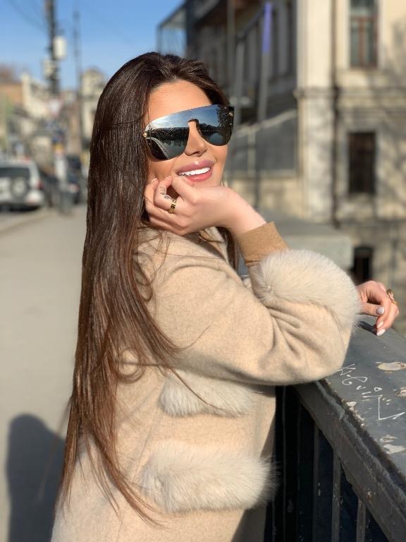 Facetune_19-01-2019-18-48-33