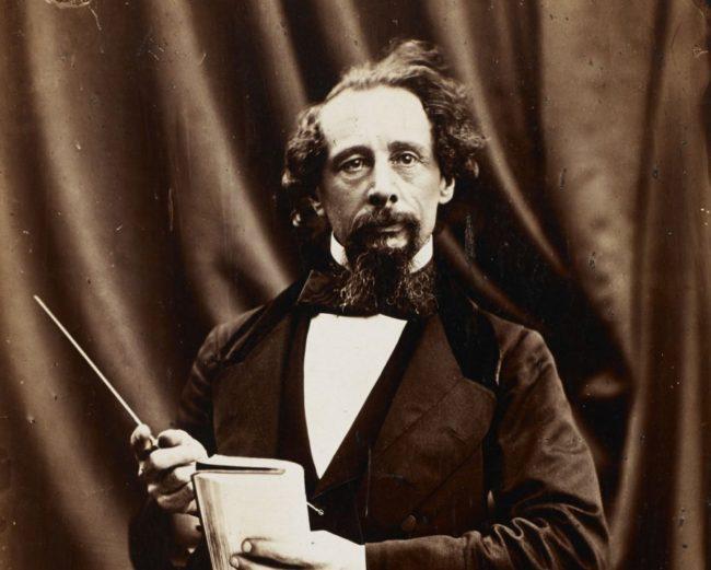charles-dickens-cortada-900x721