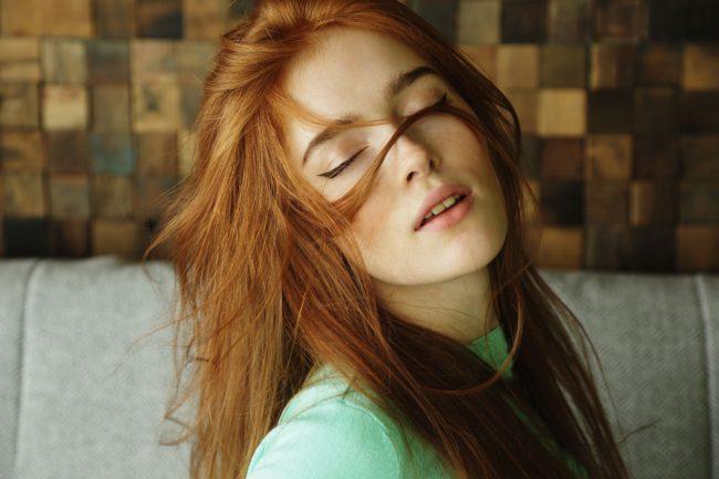 jia-lissa-devushka-volosy-litso